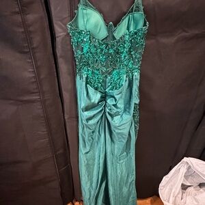 Elegant Green Evening Gown